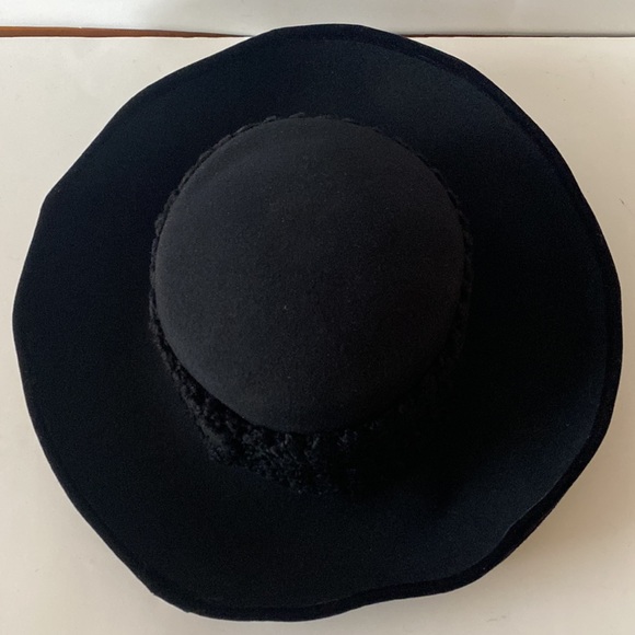 Michael Howard
Black Grosgrain Ribbon Rolled Rim Felted Wool Hat - Picture 4 of 10